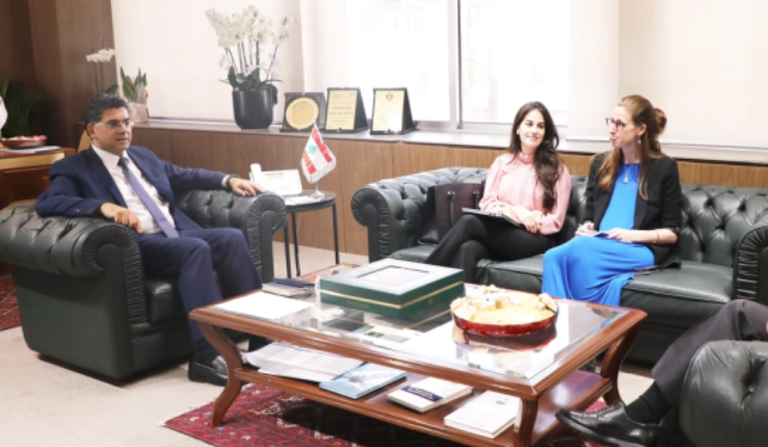 وزير الإعلام اطلع من وفد منظمة العفو الدولية على انتهاكات وثقتها بحق حرية الصحافيين