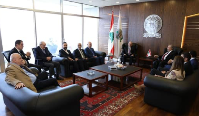 وزير الدفاع: 