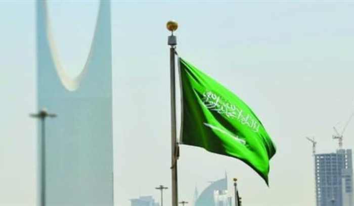 لقاء بين وزير الدفاع ونظيره السعودي في جدة